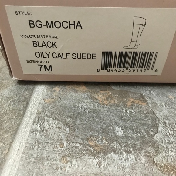 Knee or over knee boot - Picture 2 of 2